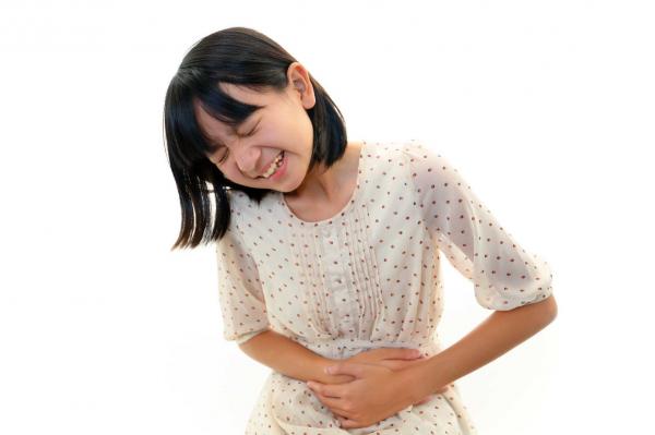 Ngộ độc thực phẩm ở trẻ em: Dấu hiệu và cách sơ cứu tại nhà